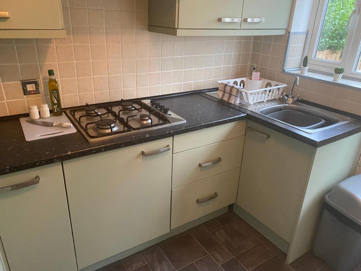 Montrose - Perfect Contractor Stay, Own Driveway, 3 Bedrooms 게이츠헤드 외부 사진