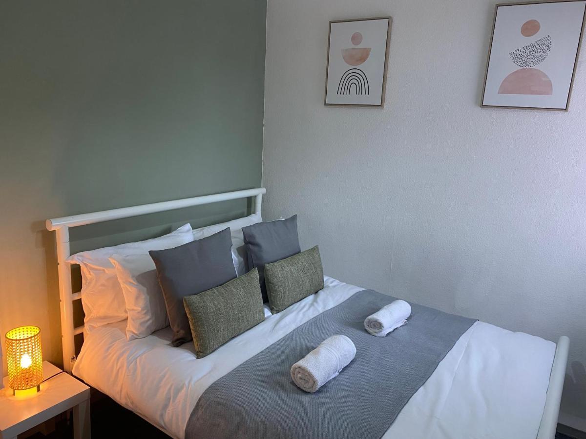 Montrose - Perfect Contractor Stay, Own Driveway, 3 Bedrooms 게이츠헤드 외부 사진