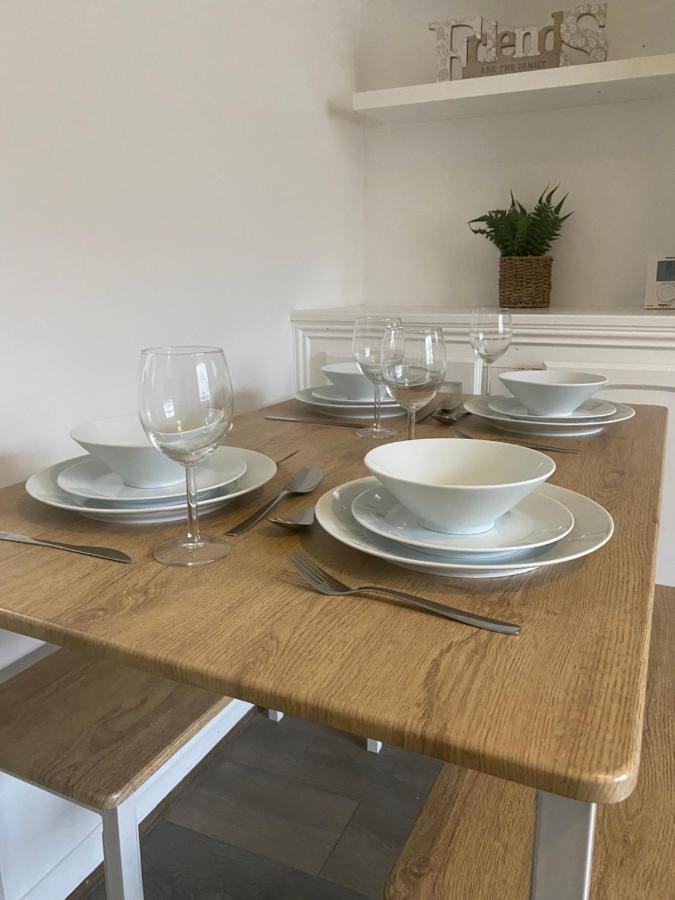 Montrose - Perfect Contractor Stay, Own Driveway, 3 Bedrooms 게이츠헤드 외부 사진