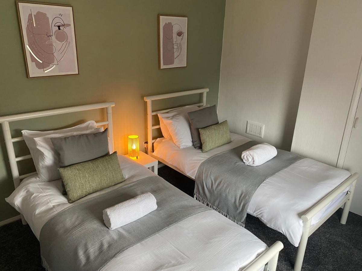 Montrose - Perfect Contractor Stay, Own Driveway, 3 Bedrooms 게이츠헤드 외부 사진