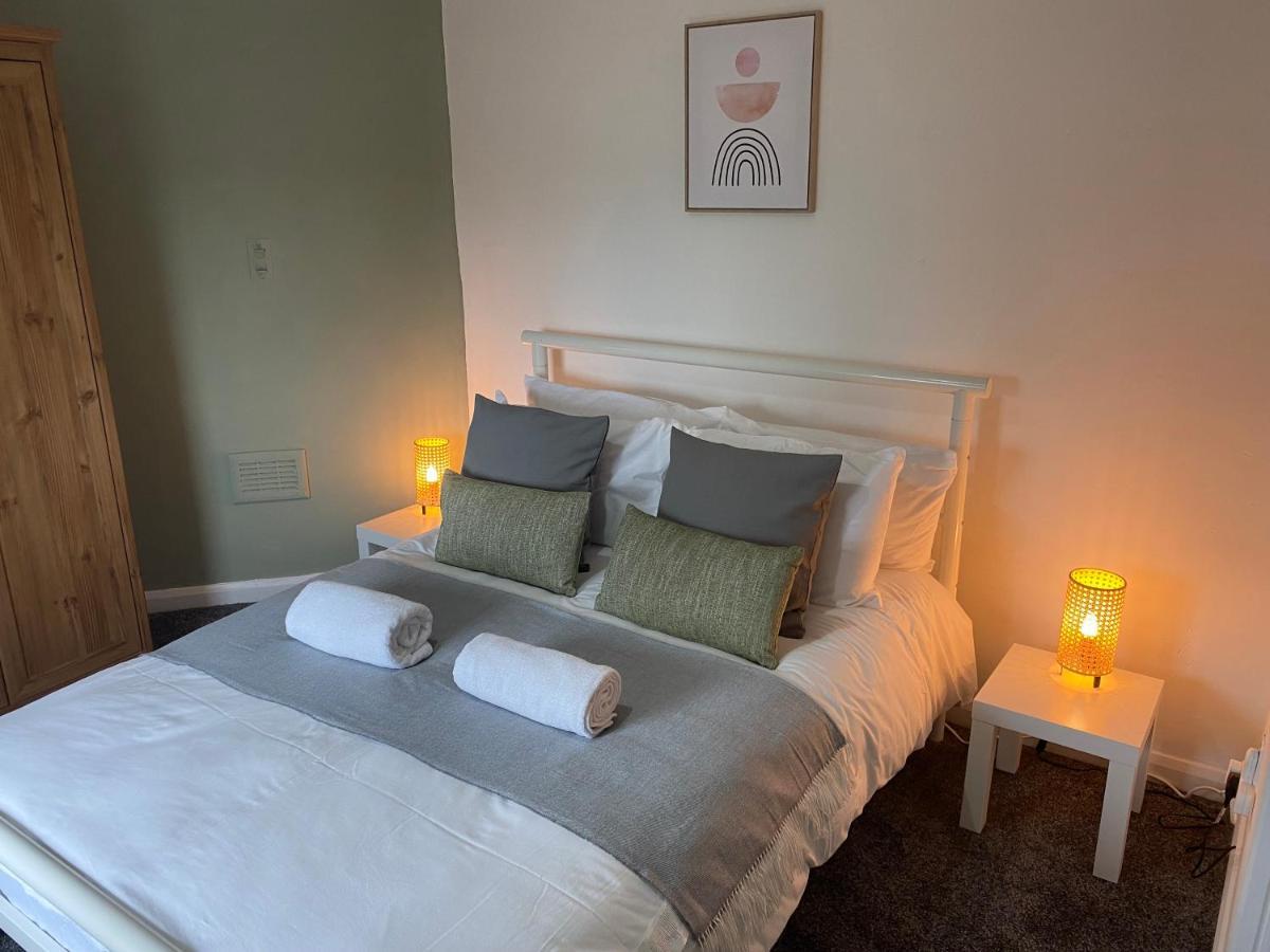 Montrose - Perfect Contractor Stay, Own Driveway, 3 Bedrooms 게이츠헤드 외부 사진