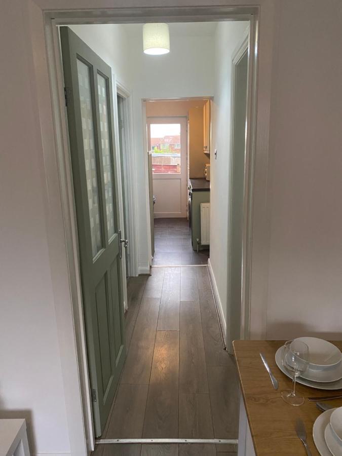 Montrose - Perfect Contractor Stay, Own Driveway, 3 Bedrooms 게이츠헤드 외부 사진