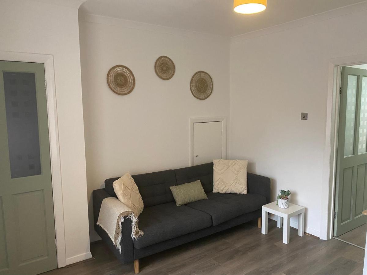 Montrose - Perfect Contractor Stay, Own Driveway, 3 Bedrooms 게이츠헤드 외부 사진