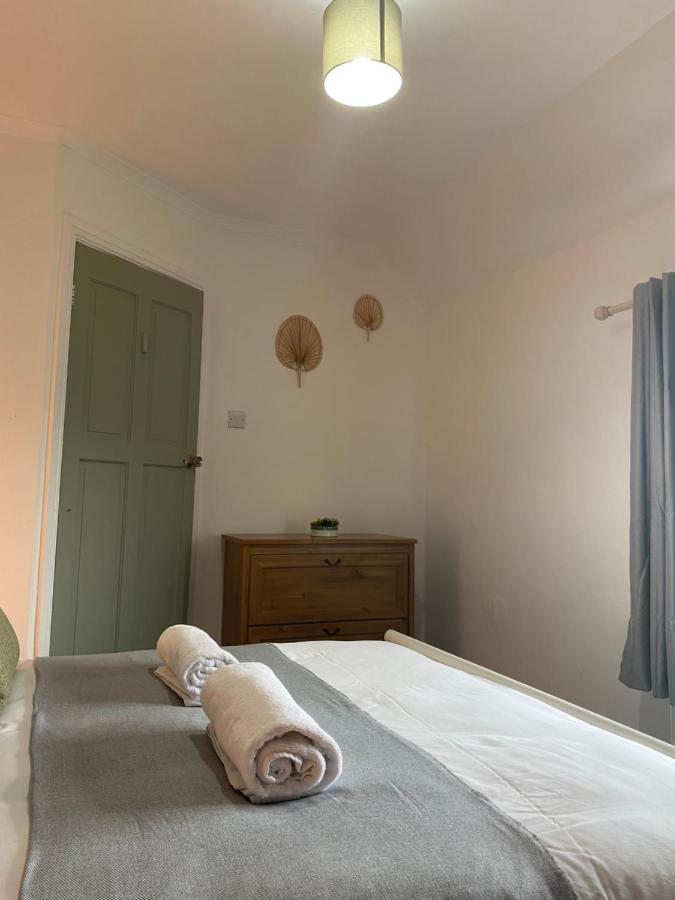 Montrose - Perfect Contractor Stay, Own Driveway, 3 Bedrooms 게이츠헤드 외부 사진