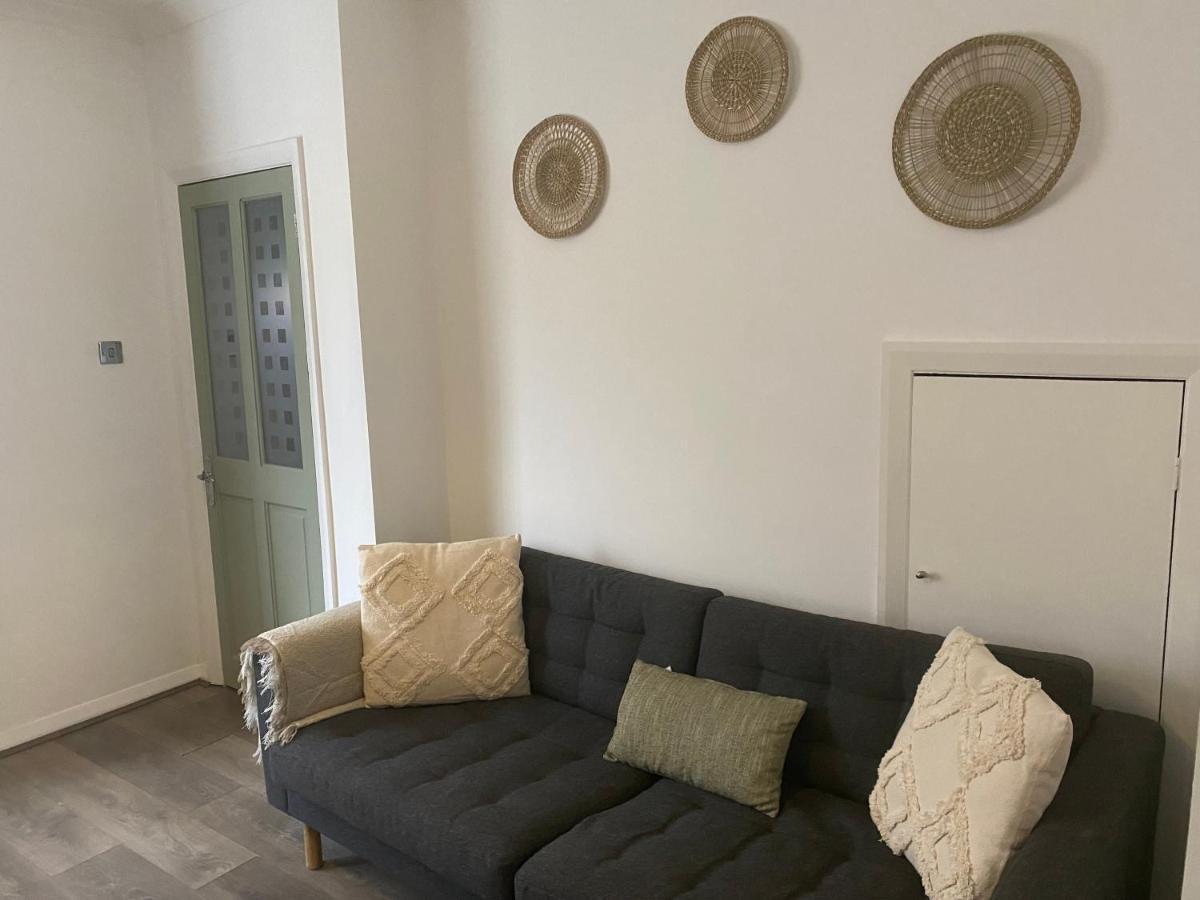 Montrose - Perfect Contractor Stay, Own Driveway, 3 Bedrooms 게이츠헤드 외부 사진